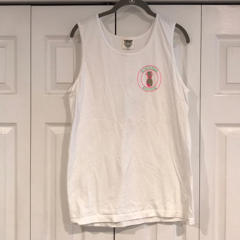 White comfort colors tank top. Size small.
